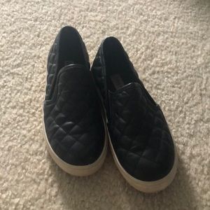Steve Madden Ecentrcq Slip On Casual Shoe